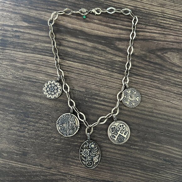 Reversible Medallion Coin Chain Necklace ASO Alex Russo - Picture 7 of 10